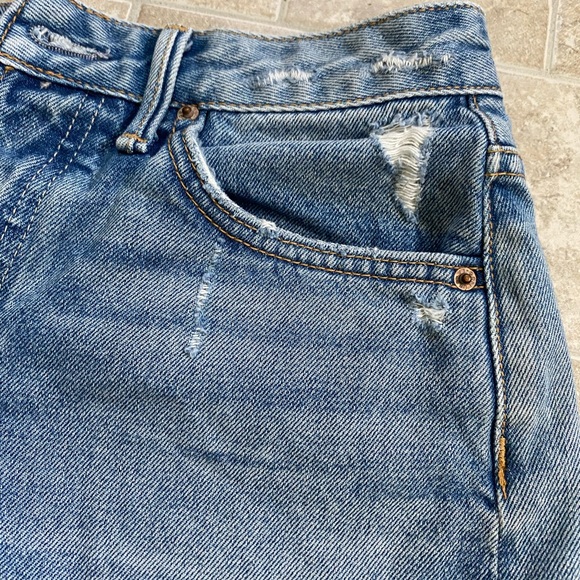 Light wash GRLFRND denim shorts size 25, Like new - Picture 4 of 6